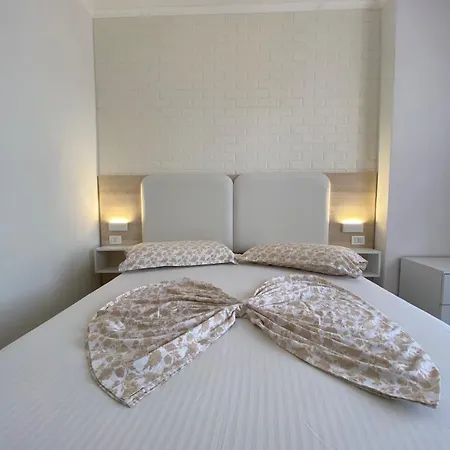 Summer * Golem (Tirana)