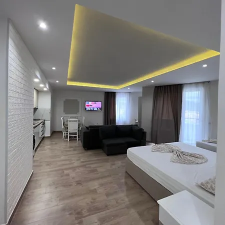 Summer Apartamento Golem (Tirana)