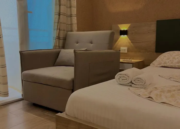 Summer * Golem (Tirana)