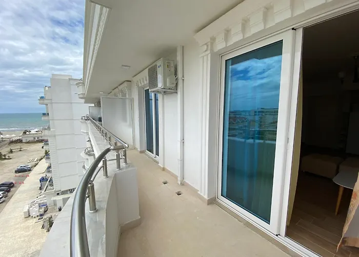 Summer Apartamento Golem (Tirana)